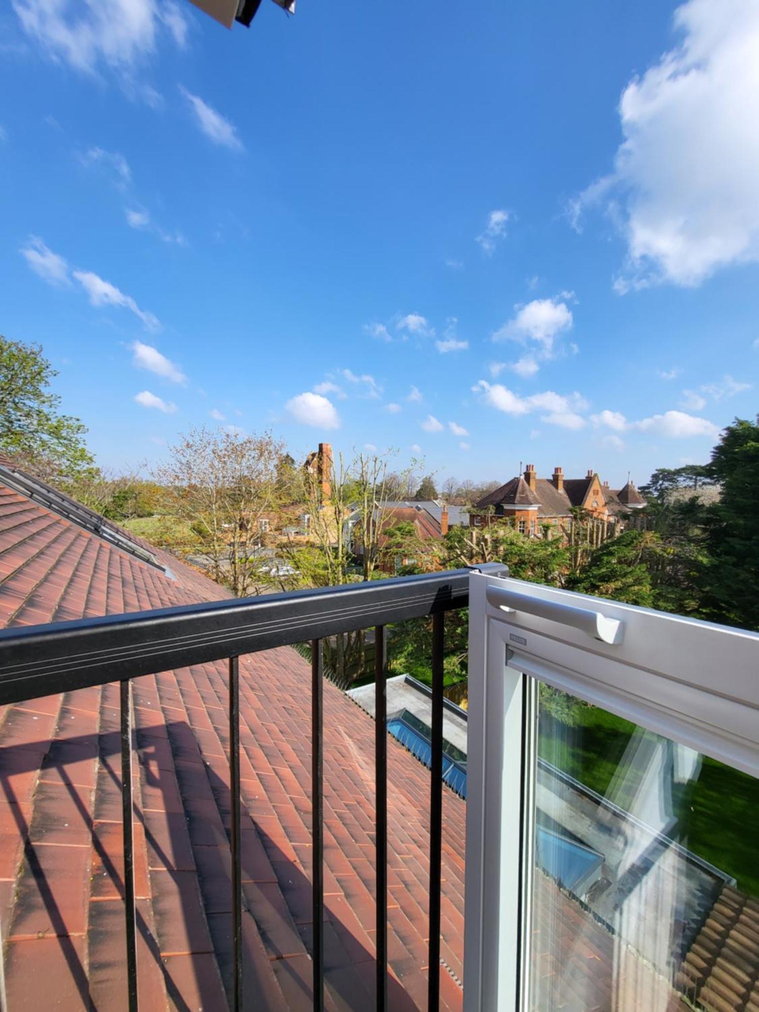 Sands House - Luxury Modern Studios With Secure Parking In Epsom, Surrey Oda fotoğraf