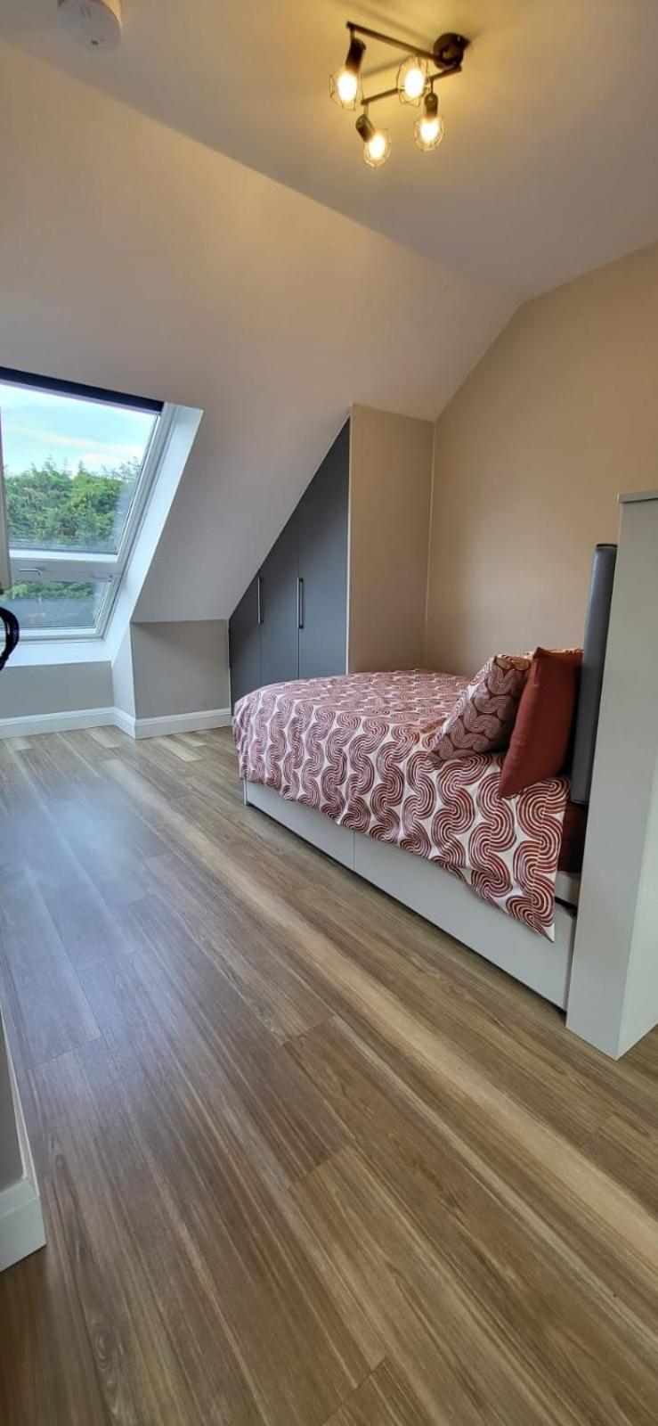 Sands House - Luxury Modern Studios With Secure Parking In Epsom, Surrey Dış mekan fotoğraf