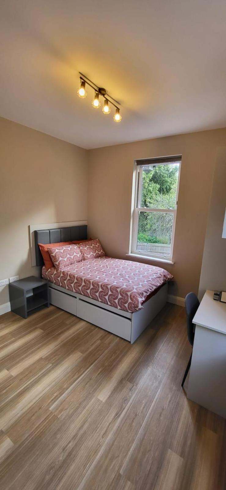 Sands House - Luxury Modern Studios With Secure Parking In Epsom, Surrey Oda fotoğraf